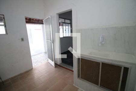 Cozinha de casa para alugar com 1 quarto, 70m² em Irajá, Rio de Janeiro