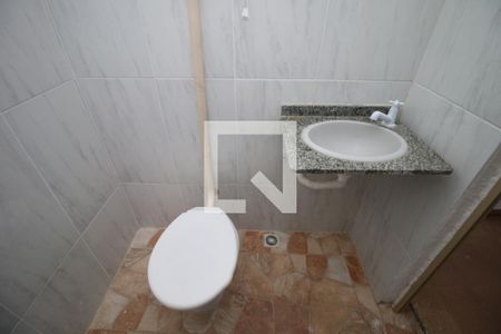 Banheiro de casa para alugar com 1 quarto, 70m² em Irajá, Rio de Janeiro