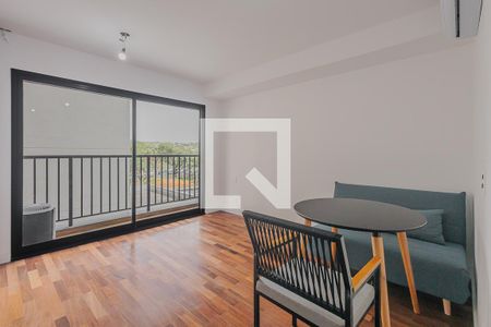 Sala/Quarto de kitnet/studio para alugar com 1 quarto, 24m² em Pinheiros, São Paulo