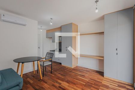 Sala/Quarto de kitnet/studio para alugar com 1 quarto, 24m² em Pinheiros, São Paulo