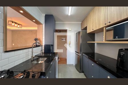 Cozinha de apartamento para alugar com 2 quartos, 57m² em Vila Madalena, São Paulo