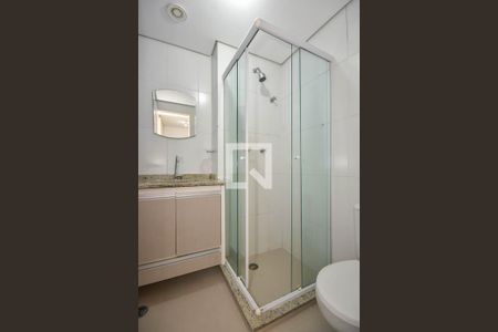 Banheiro de apartamento para alugar com 1 quarto, 31m² em Panamby, São Paulo