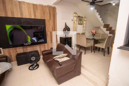 Sala de casa de condomínio à venda com 3 quartos, 240m² em Vargem Pequena, Rio de Janeiro