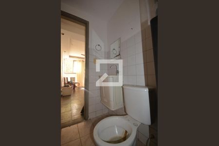 Banheiro de apartamento para alugar com 2 quartos, 40m² em Cosmos, Rio de Janeiro