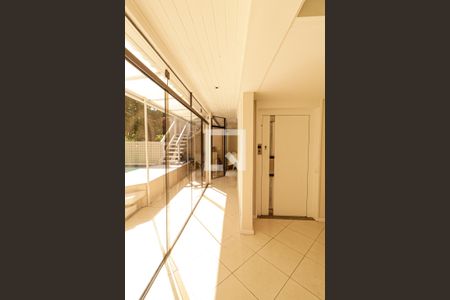 Corredor de apartamento à venda com 4 quartos, 322m² em Barra da Tijuca, Rio de Janeiro