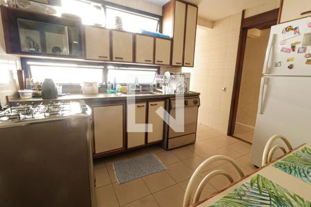 Cozinha de apartamento à venda com 4 quartos, 322m² em Barra da Tijuca, Rio de Janeiro