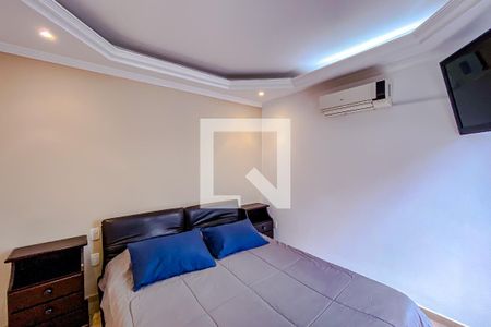 Suíte de casa à venda com 3 quartos, 200m² em Vila Gomes Cardim, São Paulo