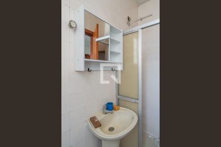 Banheiro de apartamento à venda com 1 quarto, 28m² em Cidade Baixa, Porto Alegre