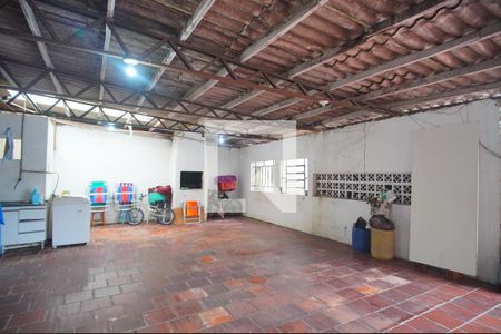 Garagem de casa à venda com 3 quartos, 400m² em Liberdade, Novo Hamburgo