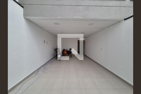 Garagem de casa à venda com 3 quartos, 227m² em Vila Lucinda, Santo André
