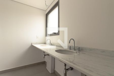 Banheiro da Suíte 1 de apartamento à venda com 3 quartos, 181m² em Vila Nova Conceição, São Paulo