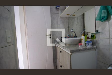 Banheiro da Suíte 1 de casa de condomínio à venda com 3 quartos, 150m² em Vargem Pequena, Rio de Janeiro