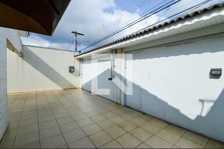 Garagem de casa à venda com 3 quartos, 256m² em Jardim Santa Mena, Guarulhos
