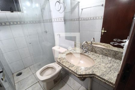 Banheiro Social de apartamento para alugar com 3 quartos, 67m² em Chácaras Tubalina E Quartel, Uberlândia