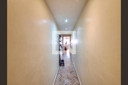 Corredor  de apartamento à venda com 2 quartos, 77m² em Laranjeiras, Rio de Janeiro
