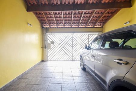 Garagem de casa à venda com 5 quartos, 208m² em Penha de França, São Paulo