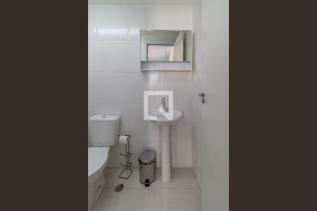 Banheiro de apartamento para alugar com 1 quarto, 39m² em Água Branca, São Paulo