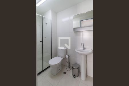 Banheiro de apartamento para alugar com 1 quarto, 39m² em Água Branca, São Paulo