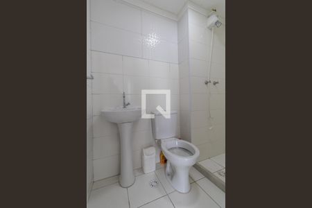 Banheiro de apartamento para alugar com 2 quartos, 38m² em Vila Ré, São Paulo