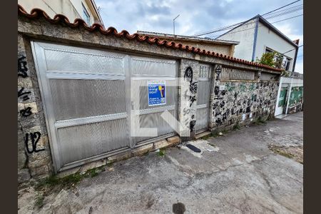 Fachada de casa à venda com 5 quartos, 200m² em Pilares, Rio de Janeiro