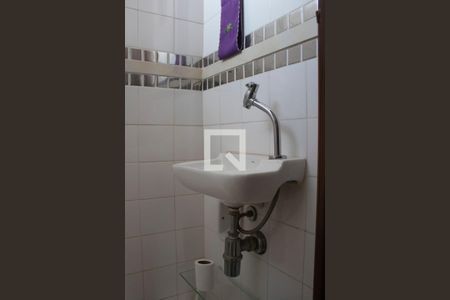 Lavabo de apartamento à venda com 2 quartos, 60m² em Santo Antônio, Belo Horizonte