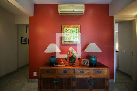 Sala de apartamento à venda com 1 quarto, 93m² em Barra da Tijuca, Rio de Janeiro