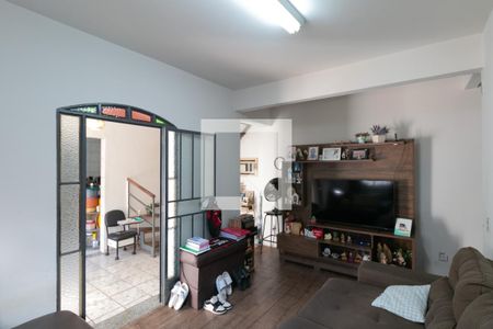 Sala de casa à venda com 4 quartos, 80m² em Santa Amelia, Belo Horizonte