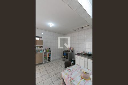 Cozinha de casa à venda com 4 quartos, 80m² em Santa Amelia, Belo Horizonte