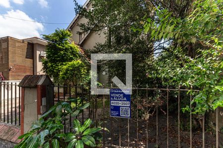 Fachada e Plaquinha de casa à venda com 6 quartos, 440m² em Santa Cecilia, São Paulo