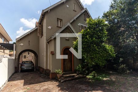 Fachada de casa à venda com 6 quartos, 440m² em Santa Cecilia, São Paulo