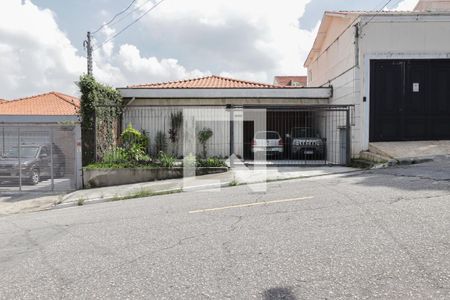 Fachada de casa à venda com 3 quartos, 400m² em Planalto Paulista, São Paulo