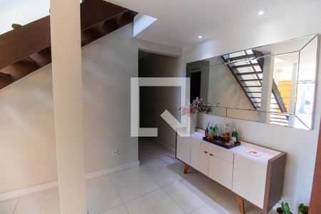 Sala de casa à venda com 3 quartos, 240m² em Serra Grande, Niterói