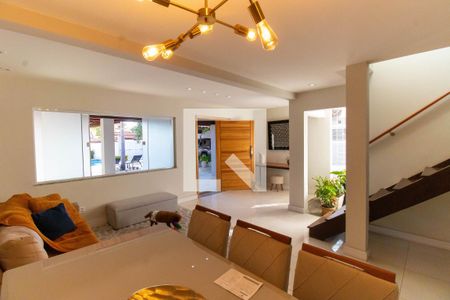 Sala de casa à venda com 3 quartos, 240m² em Serra Grande, Niterói