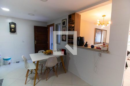 Cozinha de casa à venda com 3 quartos, 240m² em Serra Grande, Niterói