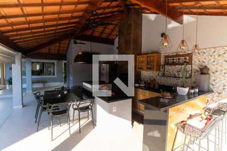 Área externa de casa à venda com 3 quartos, 240m² em Serra Grande, Niterói