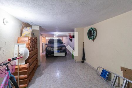 Garagem de casa à venda com 3 quartos, 150m² em Cipava, Osasco