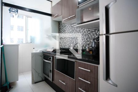 Cozinha de apartamento à venda com 2 quartos, 49m² em Jardim Santa Teresinha, São Paulo