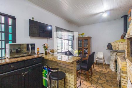 Cozinha e Área de Serviço de casa à venda com 3 quartos, 104m² em São José, Canoas