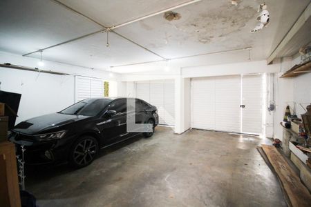 Garagem de casa à venda com 6 quartos, 600m² em Planalto Paulista, São Paulo