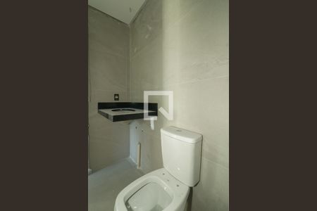 Banheiro de apartamento à venda com 2 quartos, 102m² em Chácara das Pedras, Porto Alegre
