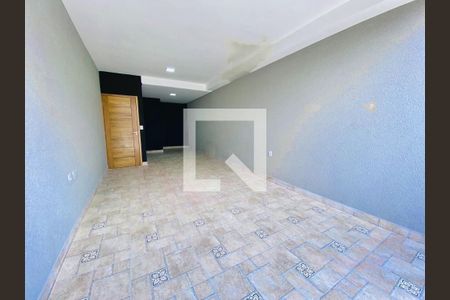 Casa à venda com 3 quartos, 140m² em Vila Salete, São Paulo