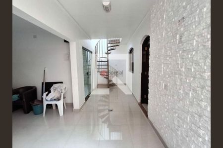 Casa à venda com 2 quartos, 228m² em Cidade Antônio Estêvão de Carvalho, São Paulo