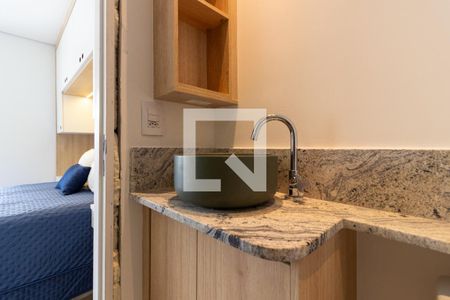 Banheiro de kitnet/studio para alugar com 1 quarto, 30m² em Cerqueira César, São Paulo