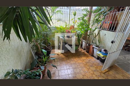 Casa à venda com 4 quartos, 300m² em Parque Sao Domingos, São Paulo