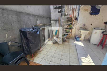 Casa à venda com 4 quartos, 300m² em Parque Sao Domingos, São Paulo