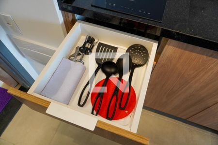 Detalhe cozinha de kitnet/studio à venda com 1 quarto, 28m² em Cerqueira César, São Paulo
