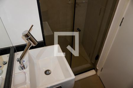 Banheiro de kitnet/studio à venda com 1 quarto, 28m² em Cerqueira César, São Paulo