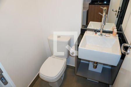 Banheiro de kitnet/studio à venda com 1 quarto, 28m² em Cerqueira César, São Paulo