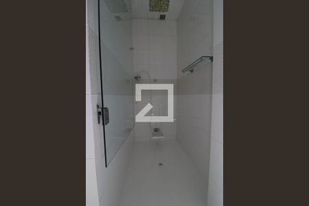 Banheiro Social de casa de condomínio para alugar com 3 quartos, 200m² em Jardim Guanabara, Rio de Janeiro