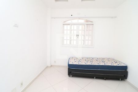 Quarto 1 de casa de condomínio para alugar com 3 quartos, 200m² em Jardim Guanabara, Rio de Janeiro